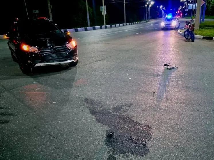 В Чебоксарах подросток на мотоцикле попал в аварию, проехав на красный свет