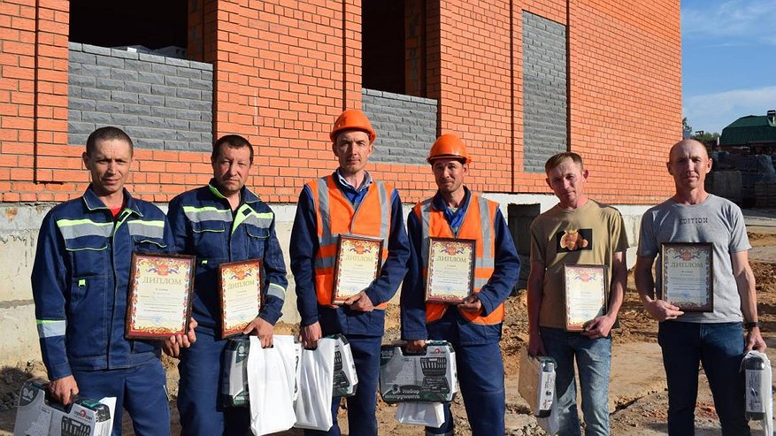 Главная картинка новости: В Чебоксарах провели республиканский конкурс "Лучший каменщик-2024": победители получили ценные призы и денежные подарки