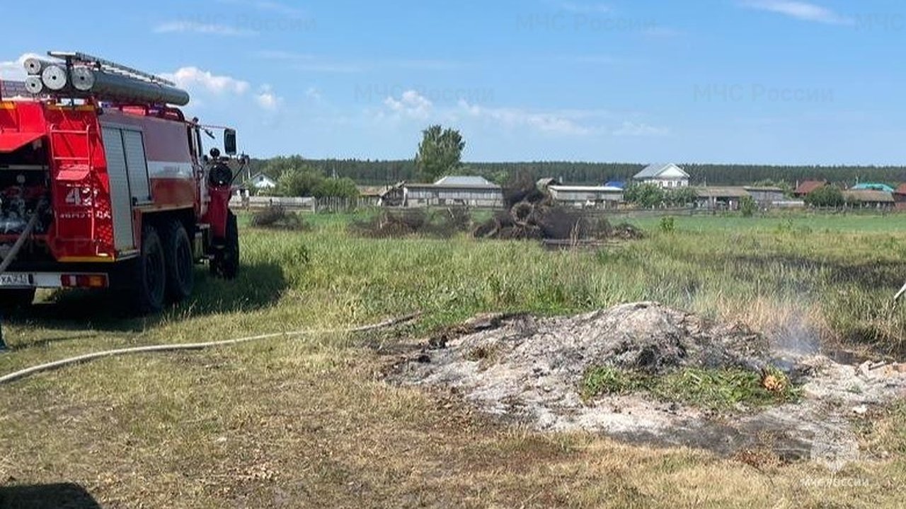 Главная картинка новости: Вчера в Чувашии пожарные побороли 7 пожаров