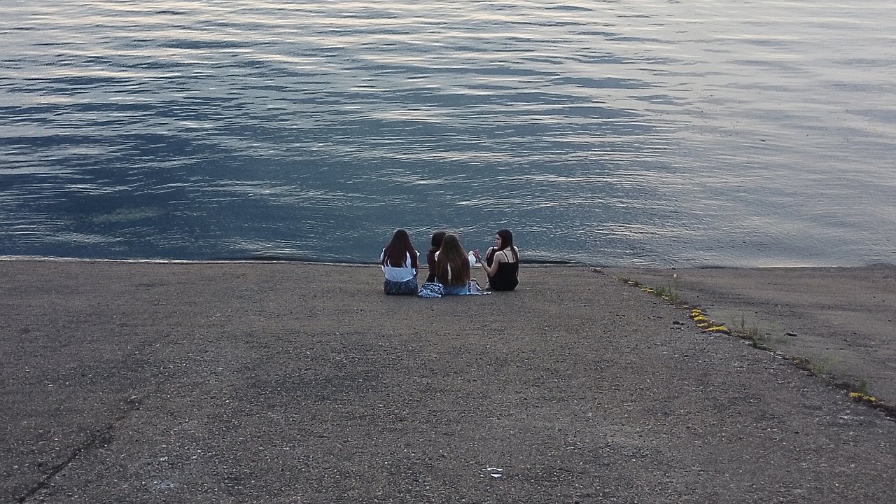 Главная картинка новости: В День России на водоемах Чувашии утонули два человека