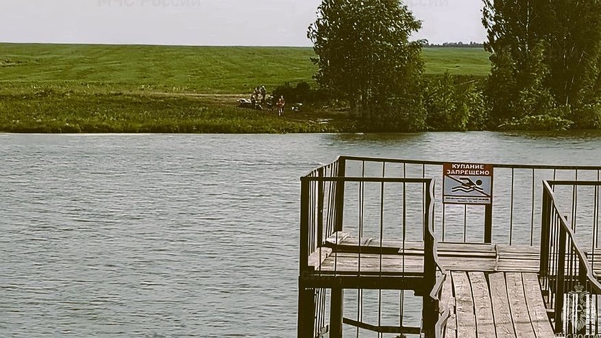 Главная картинка новости: Трупы сразу двух утопленников доставили водолазы из водоемов Чувашии 17 июня