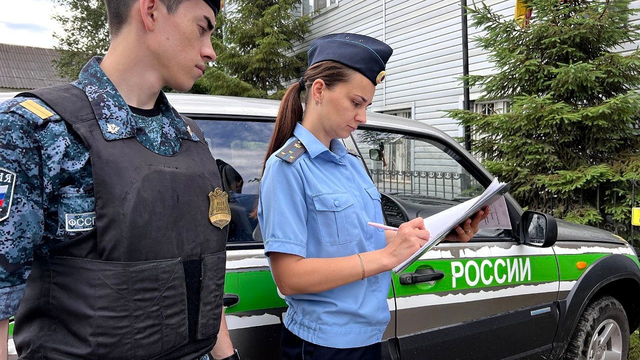 Главная картинка новости: В Чувашии нерадивый отец задолжал двум дочерям около миллиона рублей