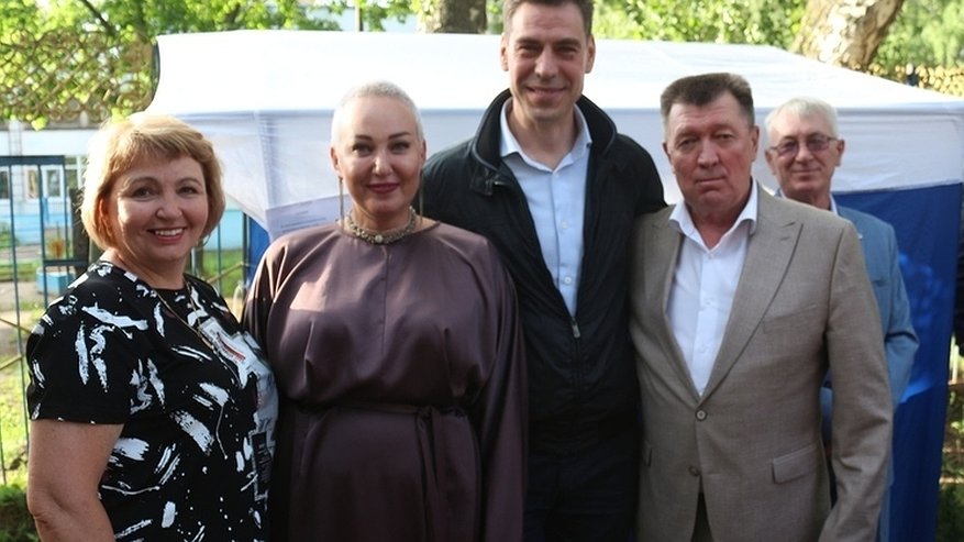 Главная картинка новости: Актер Дмитрий Дюжев в Новоюжке Чебоксар признался в любви к городу