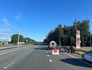 В Чебоксарском округе КамАЗ сбил женщину на обочине и скрылся
