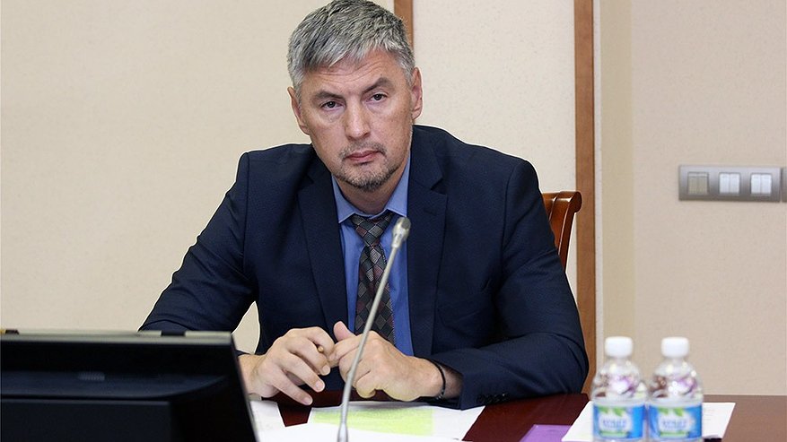 Николаев назначил на должность нового министра бывшего бизнесмена, но пока с приставкой и.о.
