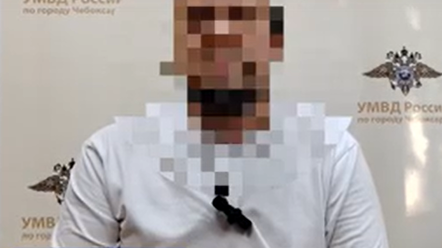 Главная картинка новости: Чебоксарцы заказали в торговом комплексе СЗР двери на полмиллиона, но так их и не получили