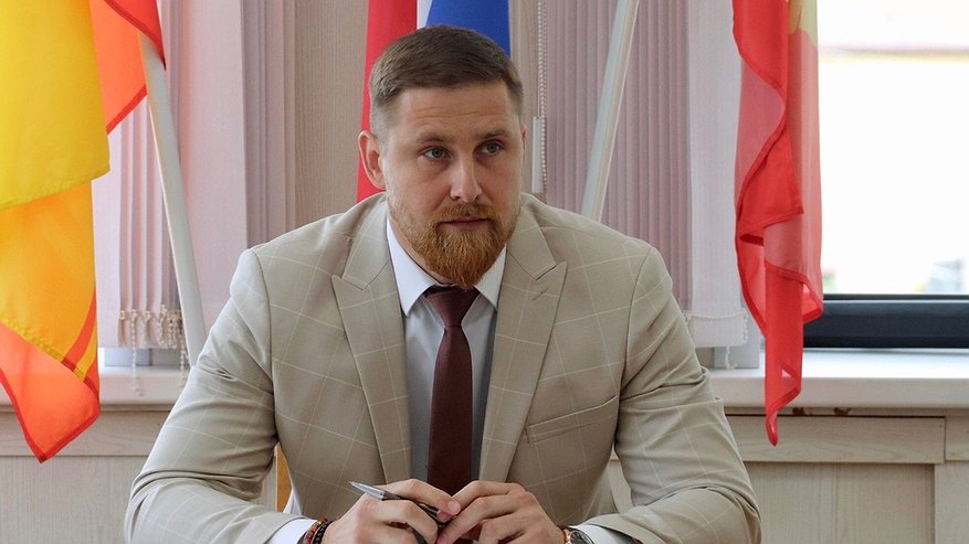 Главная картинка новости: Глава Алатыря сообщил о сложении полномочий и о том, что это решение ему далось нелегко