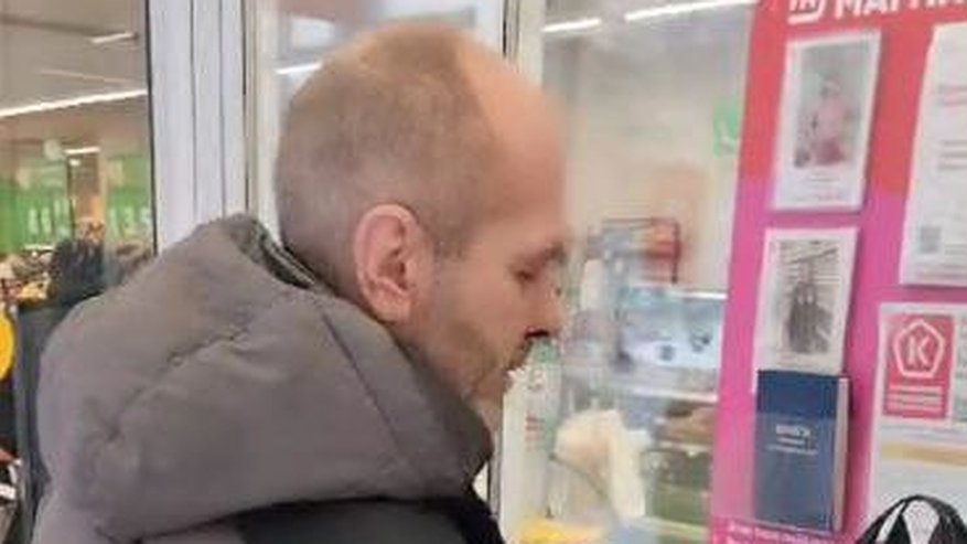 Главная картинка новости: В Чебоксарах бомжа, укравшего сумку из камеры хранения в "Магните", приговорили к принудительным работам