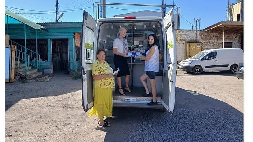Главная картинка новости: Передвижные офисы Центра занятости помогают найти работу мечты жителям Чувашии