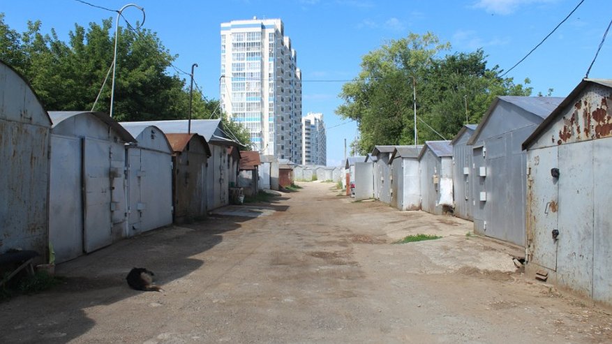 Главная картинка новости: Незаконные гаражи на улице Афанасьева в Чебоксарах вскроют к 19 августа