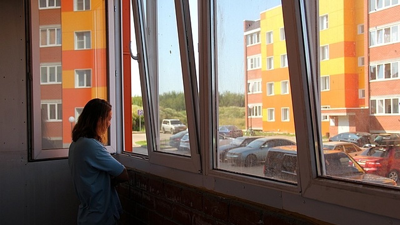 Главная картинка новости: В Чувашии в этом году дети-сироты получили 196 долгожданных квартир