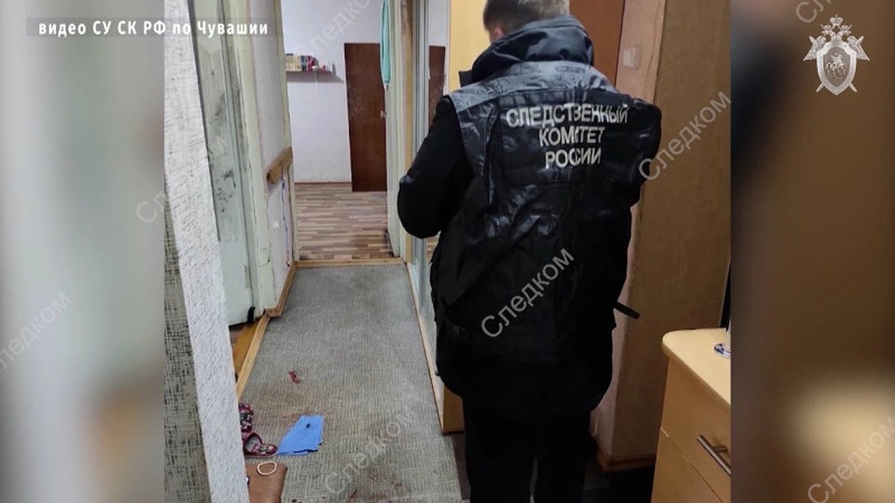 Главная картинка новости: Новочебоксарец убил друга из-за того, что тот долго открывал дверь