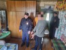 В одной из деревень Чувашии мужчина с 15-летним сыном избили старушку и забрали ее деньги для похорон