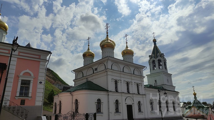 Глава Чечни назвал запрет Украинской Православной Церкви на Украине маразмом