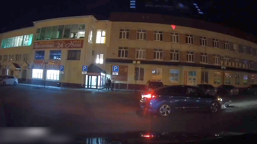 Главная картинка новости: В Цивильске ребенок попал под колёса иномарки и получил травмы