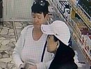 В Чебоксарах разыскивают женщину, которая украла кошелек в аптеке