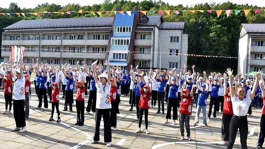 Главная картинка новости: Школьники из Чувашии бесплатно смогут отдохнуть в Губернаторском лагере