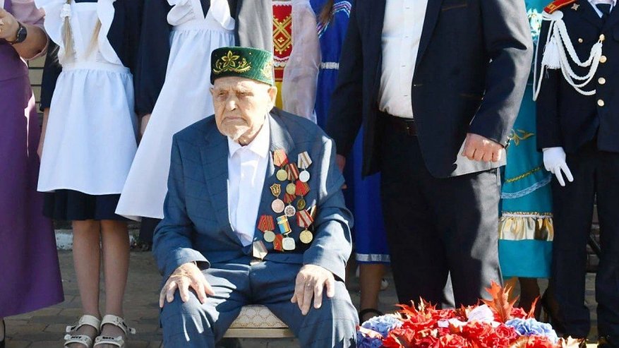 Главная картинка новости: В Чувашии участник Второй мировой войны отметил 100-летний юбилей