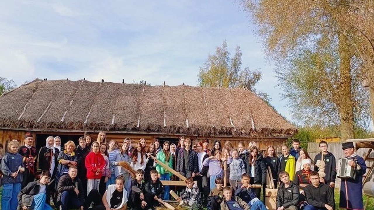 Главная картинка новости: Школьники отправились в путешествия по Чувашии