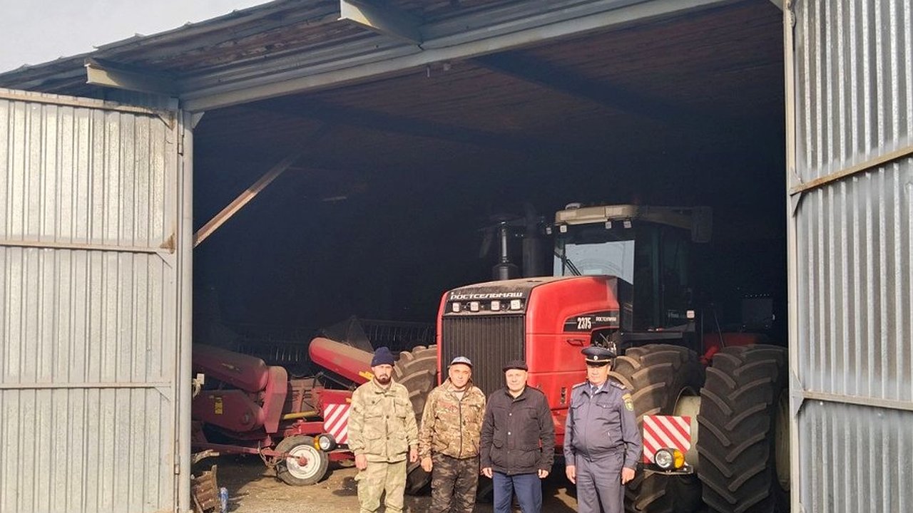 Главная картинка новости: Чувашские аграрии активно готовятся к зимнему сезону