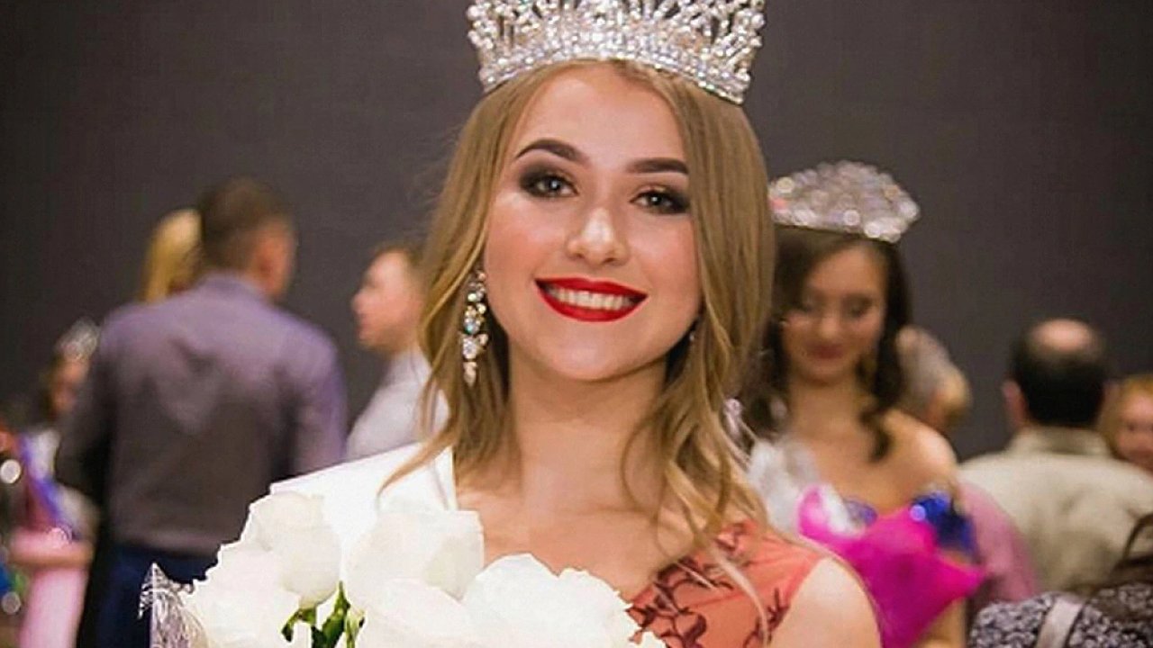 Главная картинка новости: Сотрудница полиции поборется за титул "Миссис Чувашия"