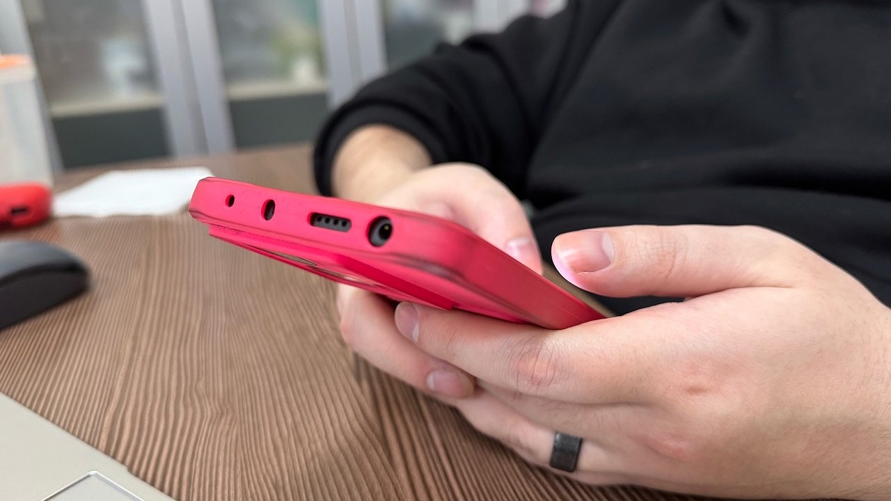 Главная картинка новости: За месяц чебоксарцы перевели аферистам на "безопасный счет" более 66 миллионов рублей