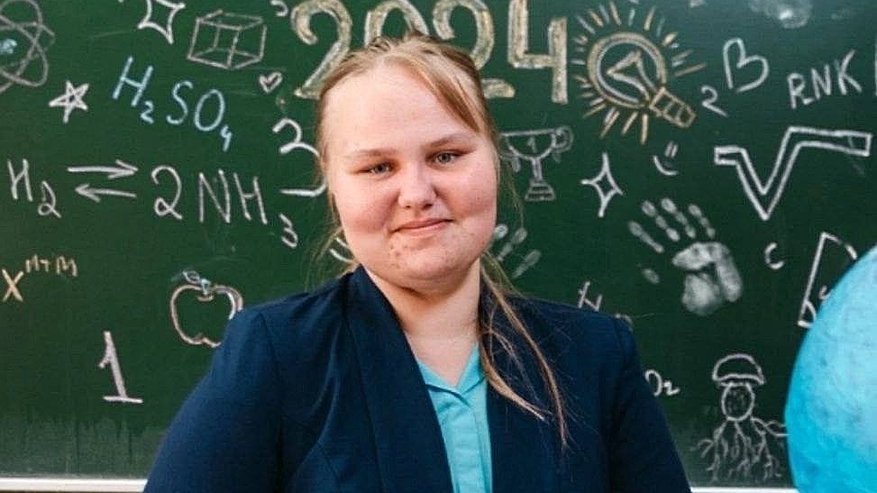 Главная картинка новости: В Чувашии без вести пропала 16-летняя девушка в темной куртке и желтой шапке