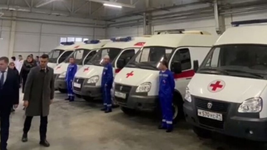 Главная картинка новости: Первый теплый гараж для машин скорой помощи появился в Цивильске в Чувашии