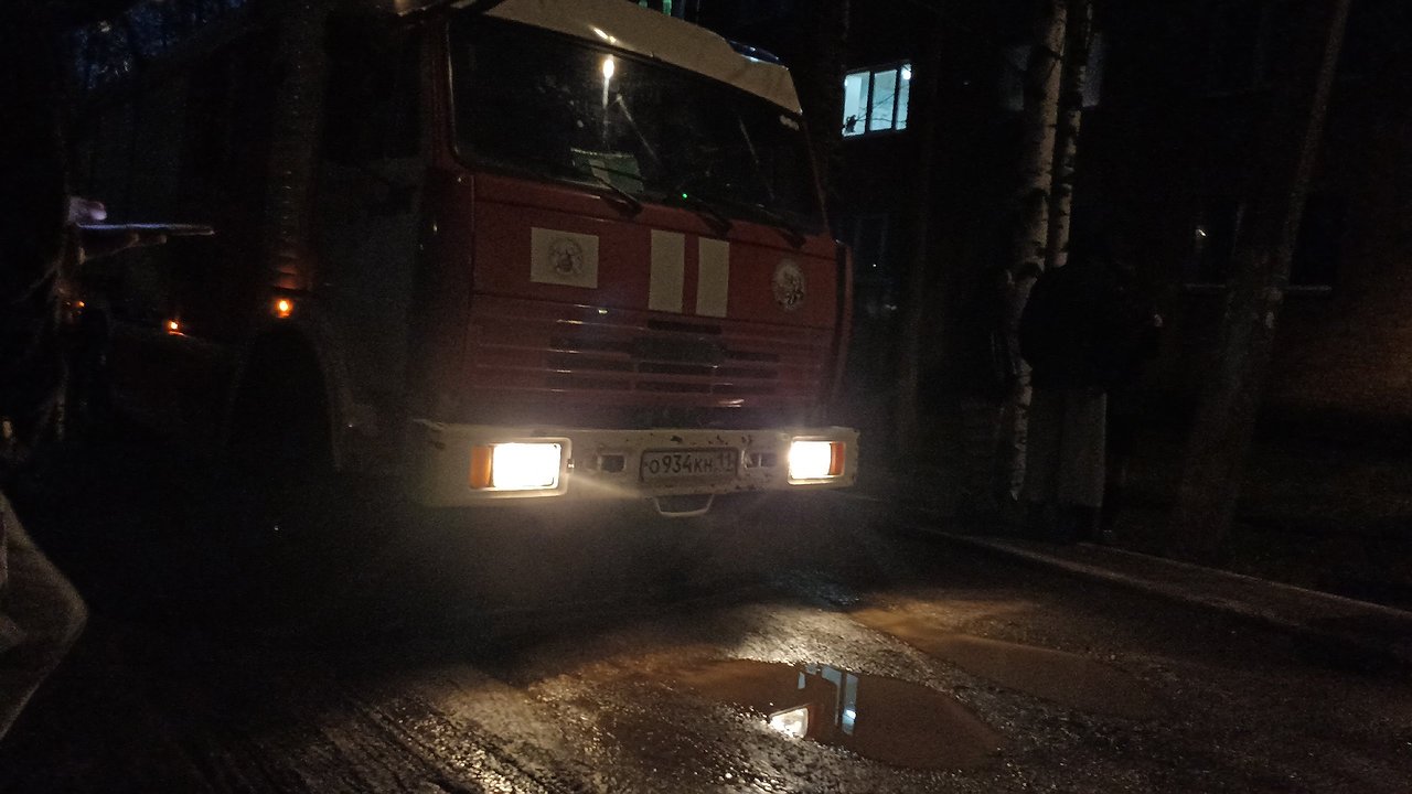 Главная картинка новости: В Чебоксарах в воскресенье при пожаре пострадала 43-летняя женщина