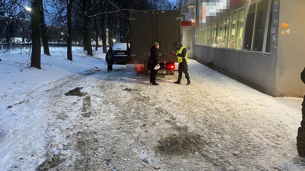 Главная картинка новости: На Николаева грузовик насмерть сбил пенсионерку