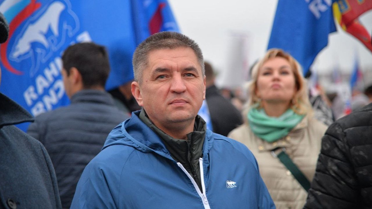 Главная картинка новости: Глава Чебоксар Владимир Доброхотов удерживает позицию в топ-5 рейтинга мэров ПФО