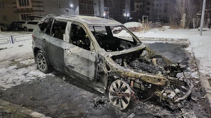 Главная картинка новости: За сутки в Чувашии загорелись два BMW