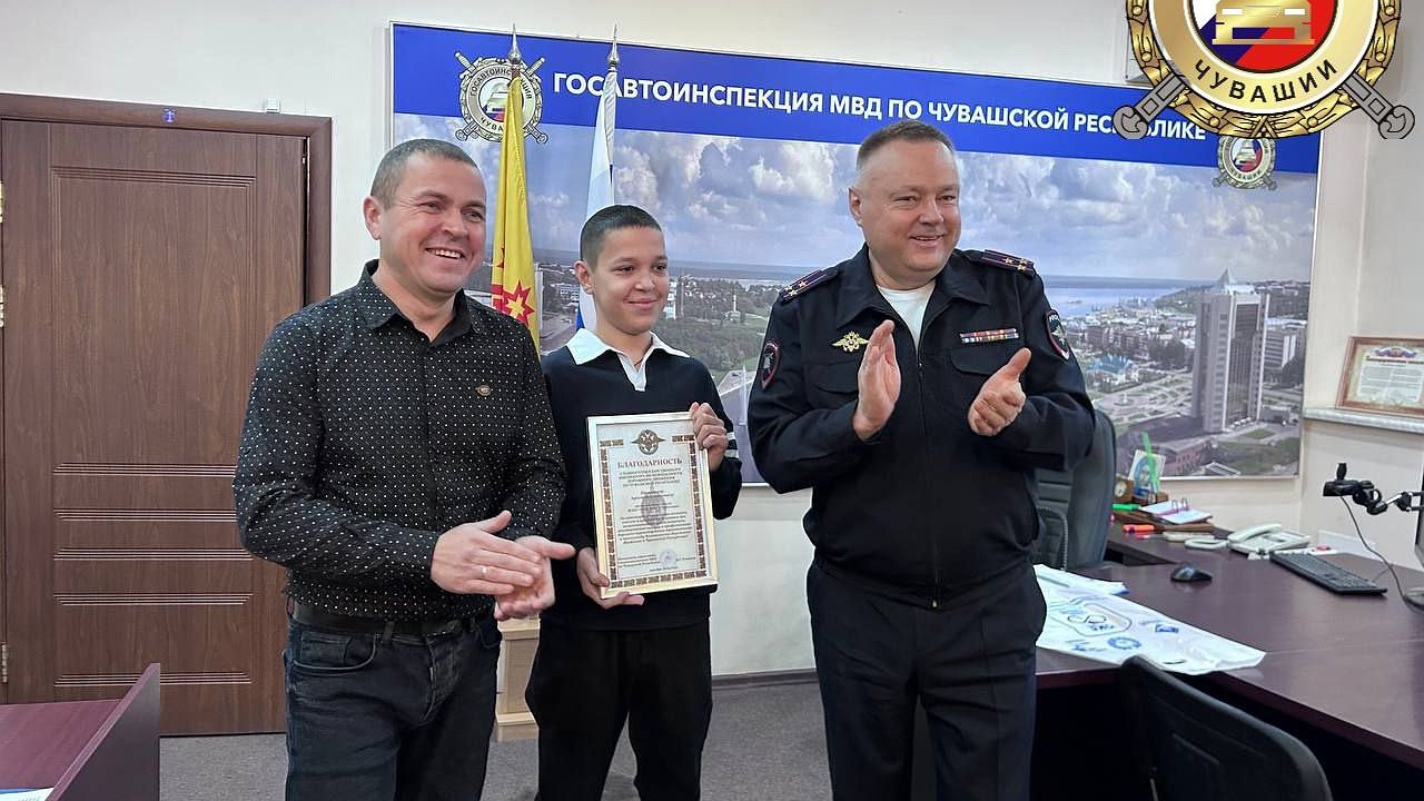 Главная картинка новости: В Чувашии 13-летний ребёнок спас отца, у которого за рулём случился приступ