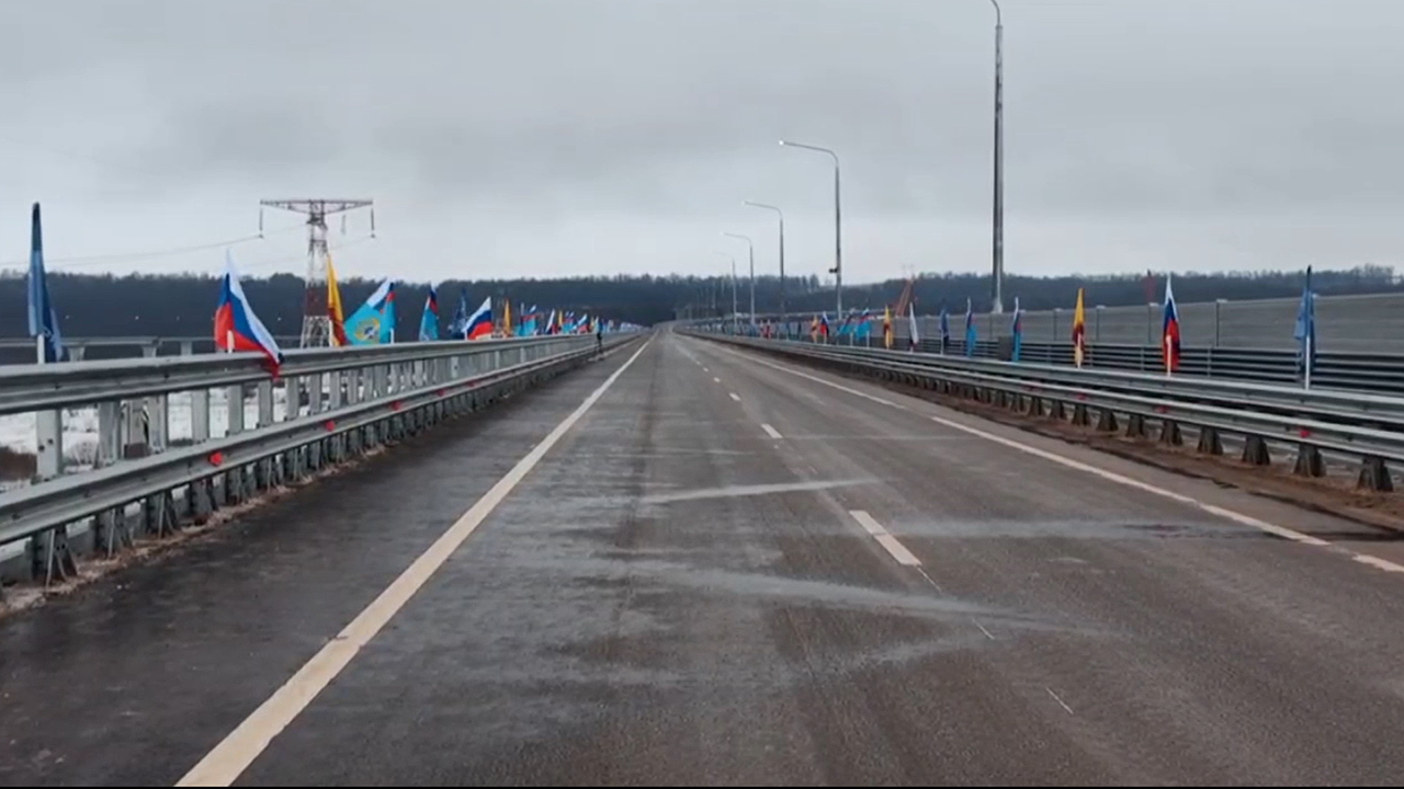 Главная картинка новости: В Чувашии на новом мосту через Суру применены авиационные технологии