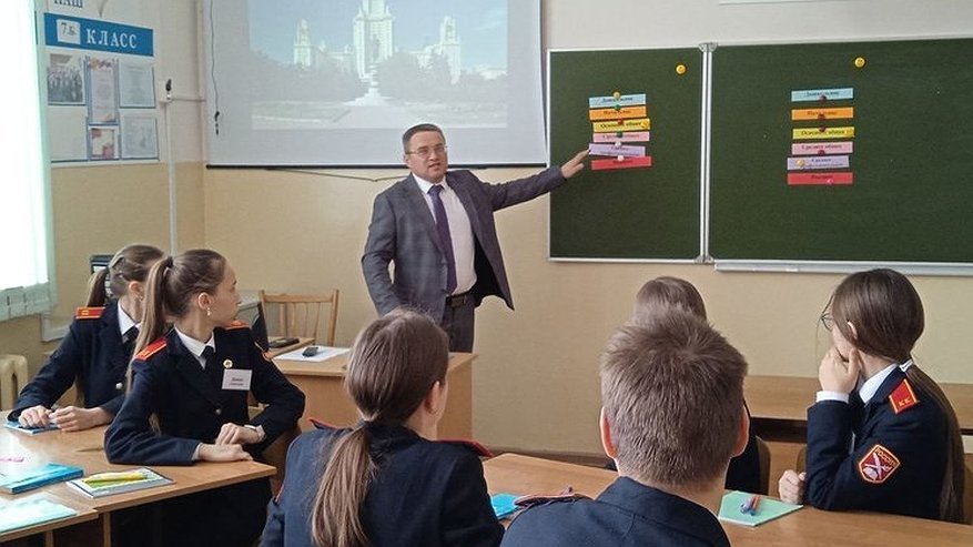 Главная картинка новости: В Чувашии бюджетникам повысят зарплаты