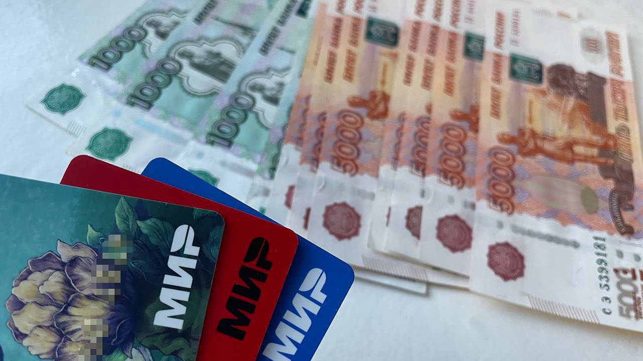 Главная картинка новости: Все, кто оставляет деньги на карте, может столкнуться с очень неприятным сюрпризом - подробности от Сбербанка