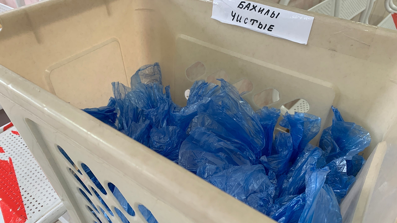 Главная картинка новости: Бахилы в феврале беру пачками - и радуюсь своей хитрости: вот как применяю