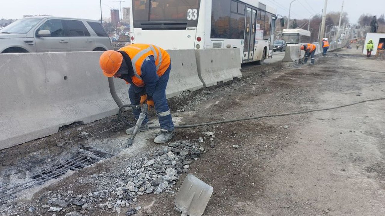 Главная картинка новости: В Чебоксарах ведётся ремонт Гагаринского моста