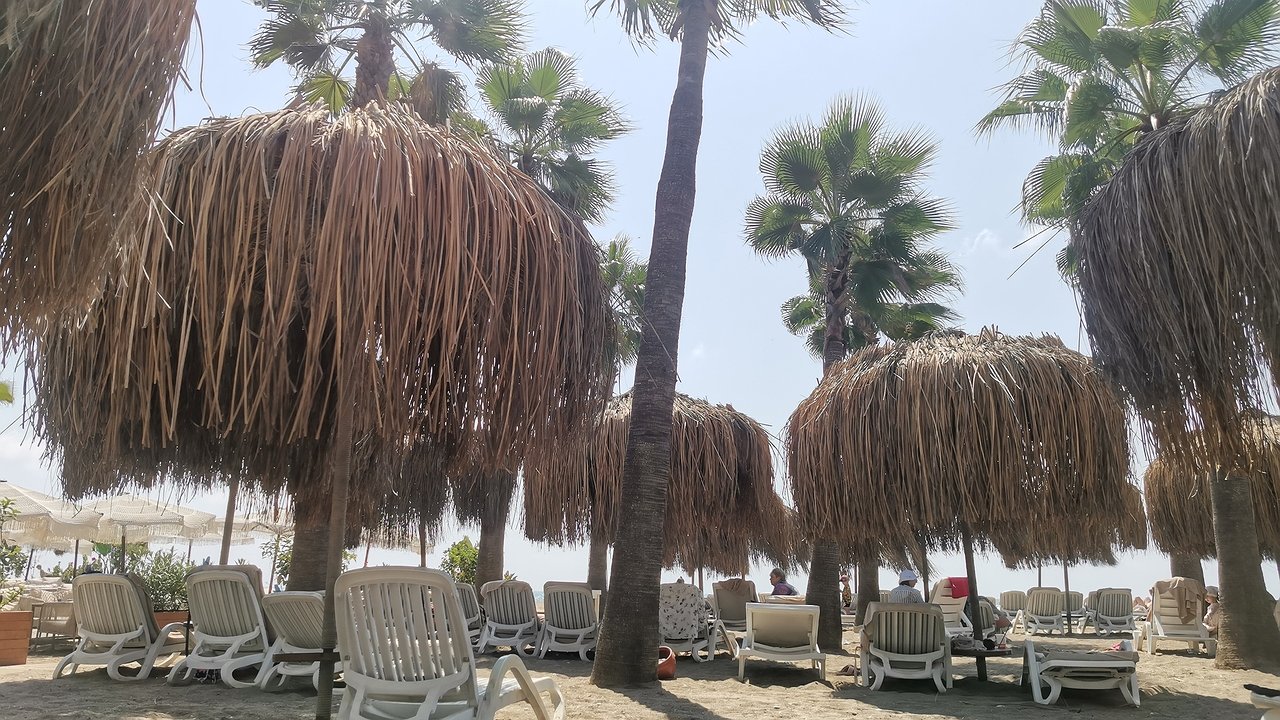 Главная картинка новости: Российские курорты, на которые лучше вообще не засматриваться летом: там не рады туристам