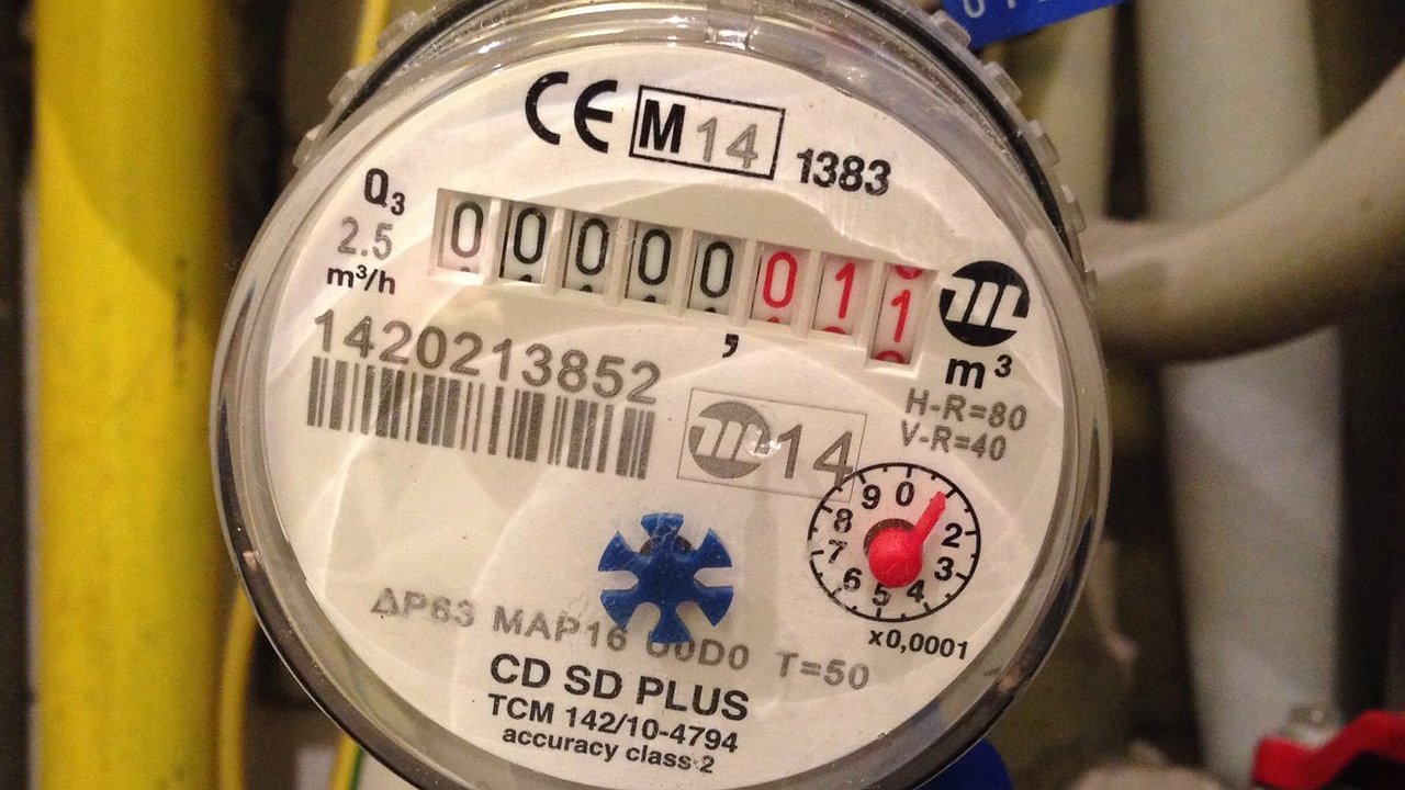 Главная картинка новости: Подписан новый указ. Всех, у кого в квартире есть счетчики, ждет неожиданный сюрприз с 25 марта