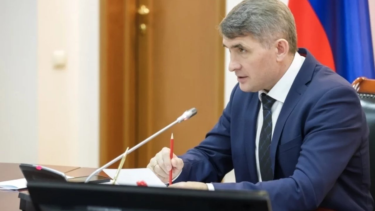 Главная картинка новости: Глава Чувашии Олег Николаев прибыл в Узбекистан с делегацией