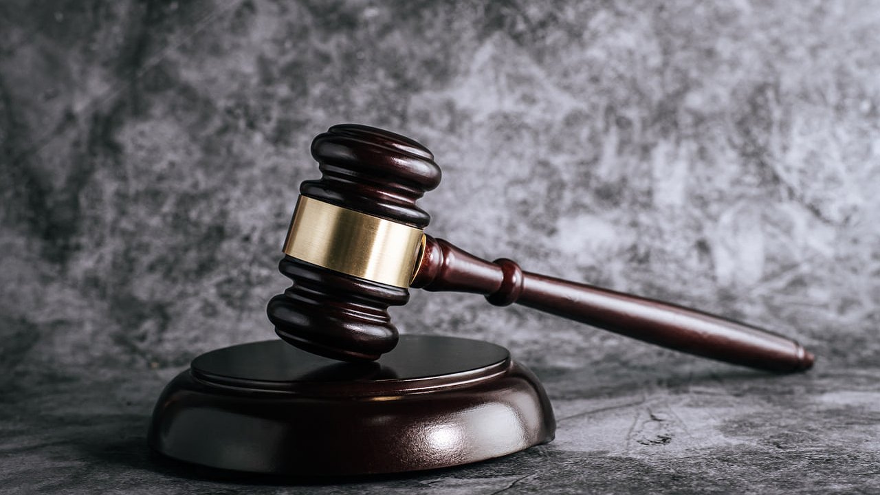 Главная картинка новости: В Чувашии мужчину будут судить за гибель коллеги на производстве