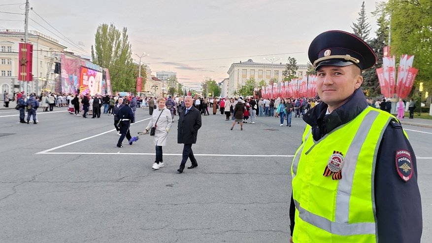Главная картинка новости: Почти 1,5 тысячи сотрудников полиции следили за порядком в Чувашии на праздники