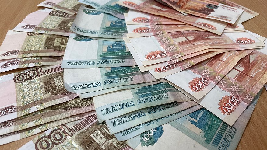 Главная картинка новости: Каждый получит по 10 000 рублей на карту «Мир». Деньги начислят до 16 мая