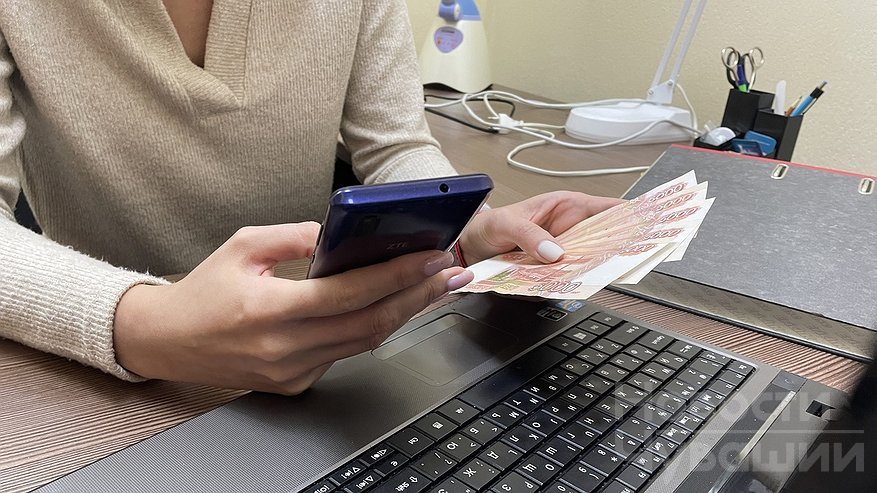 Главная картинка новости: Чебоксарские медсестры лишились 1,5 млн рублей, поверив в онлайн-инвестиции