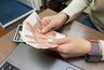 Миниатюра новости: Каждый получит по 10 000 рублей на карту «Мир». Деньги начислят до 17 мая