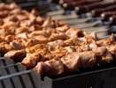 Шашлык «Мираторга» проверили по правильной методике, нарушений не выявлено