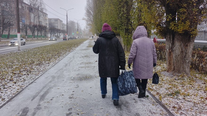 Главная картинка новости: Независимо от дохода. С июня к пенсии прибавят 2900 рублей