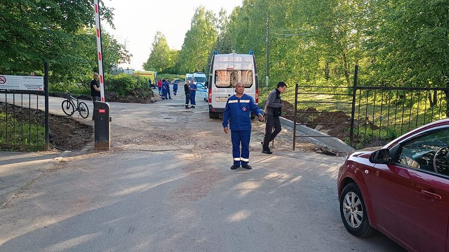 Главная картинка новости: В Чебоксарах автомобиль "скорой" травмировал ребенка на велосипеде