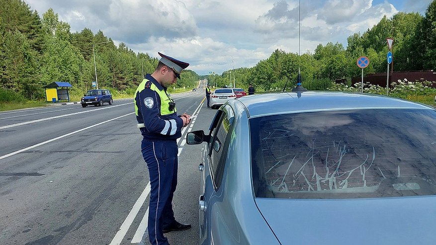 Главная картинка новости: С 7 июня выехавшим за город на авто будут без разговоров аннулировать права: водителей готовят к важным изменениям
